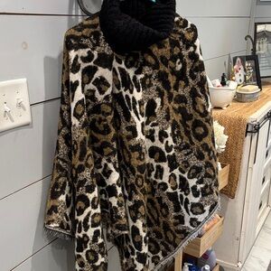 Steve Madden Leopard Print Cape with Black Collar